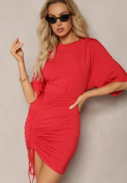 Czerwona Sukienka Mini ze Ściągaczem i Rękawem Typu Nietoperz Yarleta