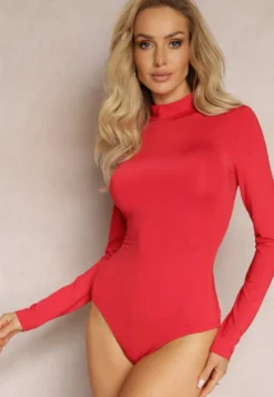 Czerwone Gładkie Body z Półgolfem Nemaga