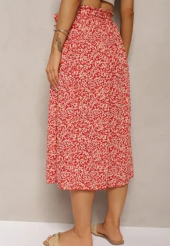 Czerwone Plisowane Spodnie Szwedy High Waist z Materiałowym Paskiem i Gumką w Talii Isefia