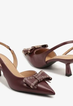 Czerwone Sandały Slingback na Kaczuszce Zdobione Kokardą z Nitami Rizonna