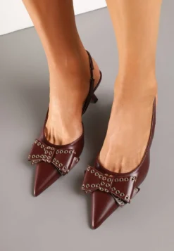 Czerwone Sandały Slingback na Kaczuszce Zdobione Kokardą z Nitami Rizonna