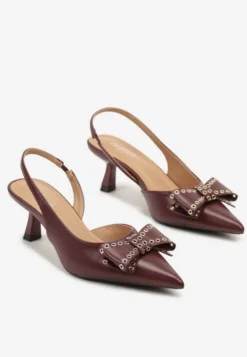 Czerwone Sandały Slingback na Kaczuszce Zdobione Kokardą z Nitami Rizonna