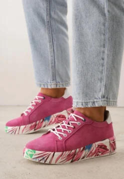 Fuksjowe Skórzane Sneakersy na Plaformie w Pióra z Perforacją Tidessa