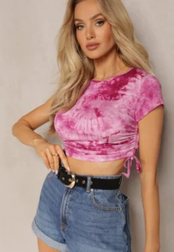 Fuksjowy Wiskozowy T-shirt ze Wzorem Tie-Dye z Wiązaniami po Bokach Iriandella