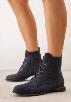 Granatowe Botki VICES z Ażurowymi Zdobieniami w Stylu Retro Limoni