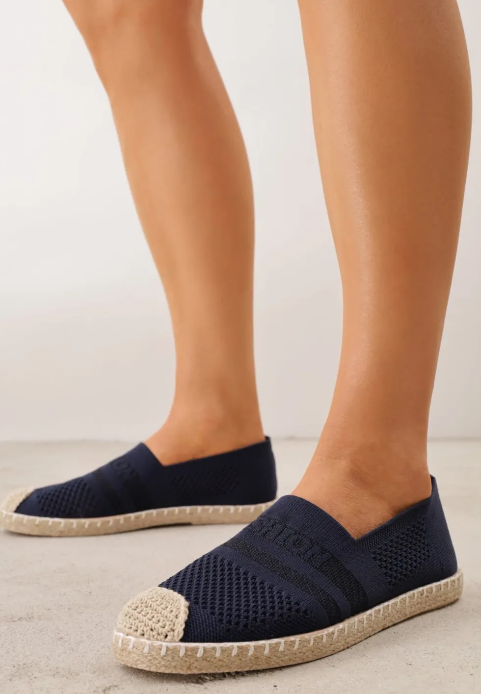 Granatowe Espadryle z Plecioną Cholewką przed Kostkę Mokosa