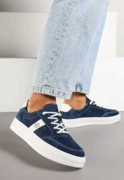 Granatowe Sneakersy Skórzane z Metaliczną Ozdobą Astevin