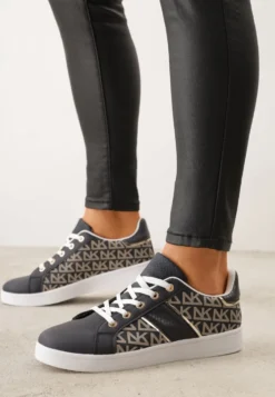 Granatowe Sneakersy z Printem Casica