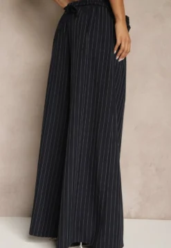 Granatowe Spodnie Palazzo High Waist Ozdobione Broszką Kwiatem Folassea