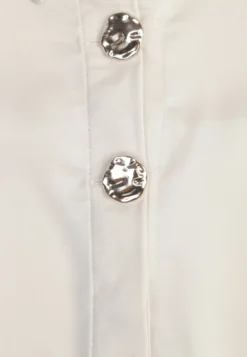 Jasnobeżowa Satynowa Koszula z Metalicznymi Guzikami w Eleganckim Stylu Lagulea