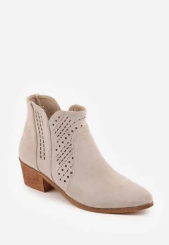 Jasnobeżowe Botki Kowbojki Vices na Słupku z Ażurową Cholewką Selahra