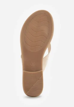 Jasnobeżowe Japonki Płaskie w Stylu Boho z Metalicznym Akcentem Nephe