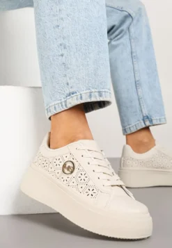 Jasnobeżowe Sneakersy na Platformie z Ażurowym Zdobieniem i Aplikacją Dalirnna