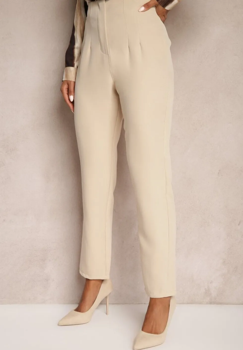 Jasnobeżowe Spodnie Cygaretki High Waist Molfi