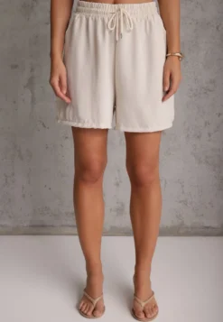 Jasnobeżowe Szorty Casual High Waist na Lato Bogate w Wiskozę Ismina