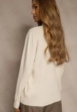 Jasnobeżowy Casualowy Sweter z Półgolfem w Minimalistycznym Stylu Seorienne