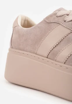 Jasnobeżowy Sneakersy na Platformie z Zamszu Naturalnego ze Skórzaną Wkładką Heizeiros