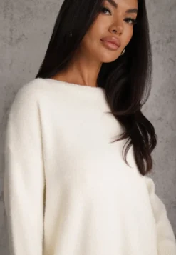 Jasnobeżowy Sweter Oversize z Bawełną i Wełną Typu Basic Oseani