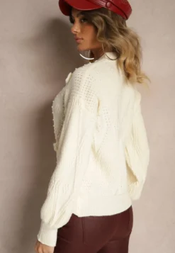 Jasnobeżowy Sweter z Bawełną Ozdobiony Kwiatkami 3D i Perełkami Noraleth