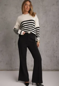 Jasnobeżowy Sweter Zimowy w Paski z Wełną Oversize Feoriada