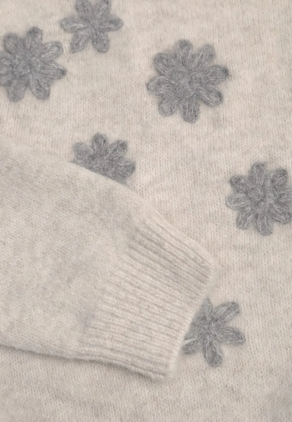 Jasnobeżowy Sweter z Wełną Bawełną i Kwiatowym Haftem Merisse