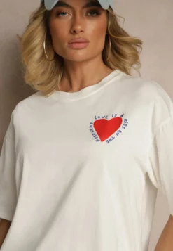 Jasnobeżowy T-shirt z Bawełny Ozdobiony Sercem Ranira