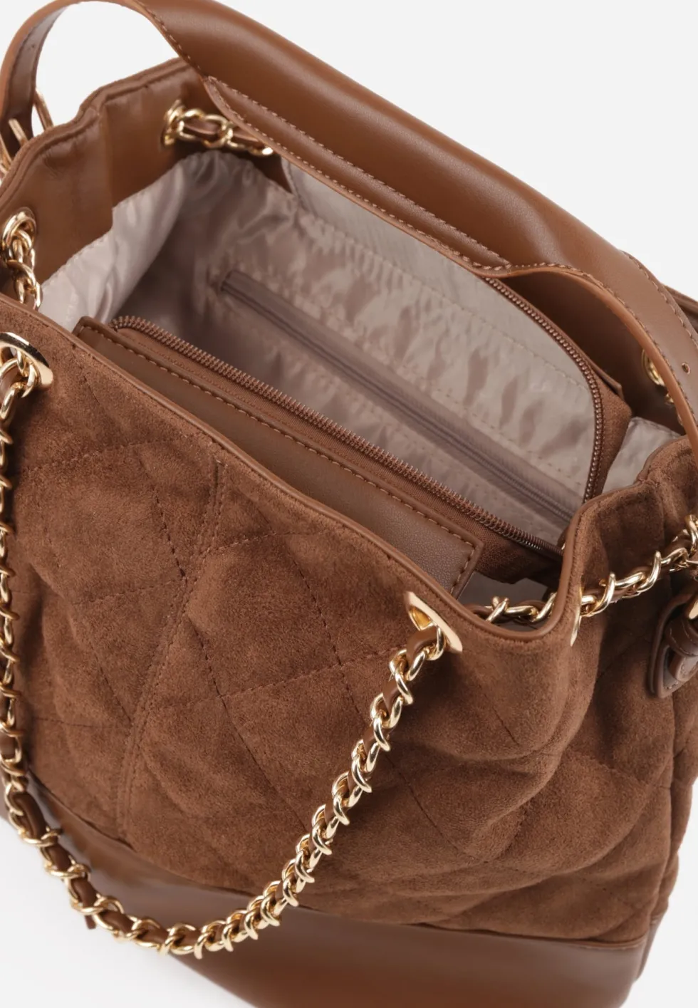 Jasnobrązowa Torebka Bucket Bag z Przeszyciami w Romby z Rączką i Uchwytami z Łańcuszkiem Denidora