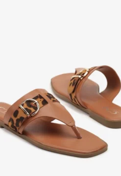 Jasnobrązowe Klapki z Ozdobną Klamerką i Wstawkami Animal Print Savicelle