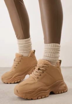Jasnobrązowe Trapery Sneakersy Vices na Platformie z Tłoczeniem Nirrise