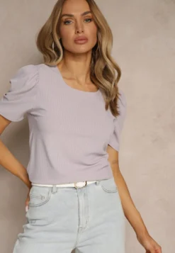 Jasnofioletowy T-shirt z Prążkowanej Tkaniny z Zakładkami przy Rękawach Kolaniella