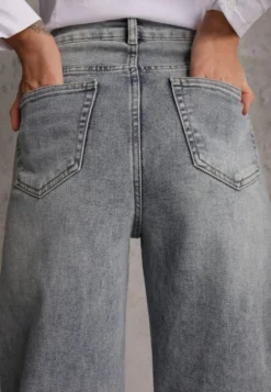 Jasnoniebieskie Jeansy z Bawełny Barrel Leg High Waist Vezorea