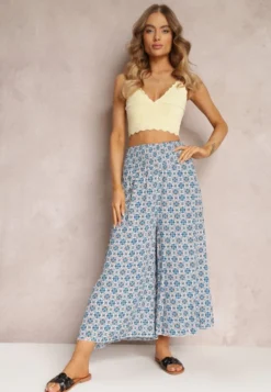 Jasnoniebieskie Spodnie z Wiskozy z Cienkimi Gumkami w Talii i Nogawką 3/4 Tionna