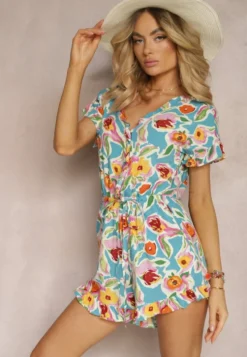 Jasnoniebieski Krótki Kombinezon z Wiskozy z Ozdobnymi Falbankami w stylu Boho Tatella