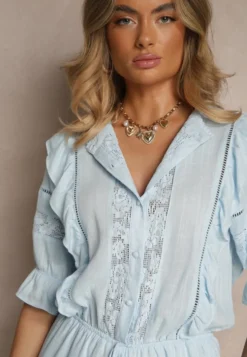 Jasnoniebieski Wiskozowy Kombinezon z Lnem w Rustykalnym Stylu z Koronką i Falbanami Linulia