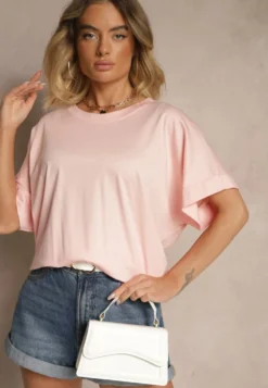 Jasnoróżowy T-shirt z Wiskozą o Fasonie Nietoperza Tanalitha