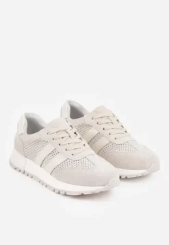 Jasnoszare Sneakersy z Zamszu Naturalnego z Ozdobnymi Paskami i Perforacją Ravinelle