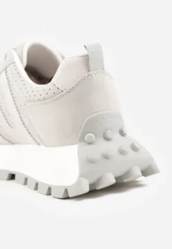 Jasnozielone Sneakersy na Platformie z Zamszu Naturalnego z Perforacją Zitrina
