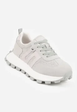 Jasnozielone Sneakersy na Platformie z Zamszu Naturalnego z Perforacją Zitrina