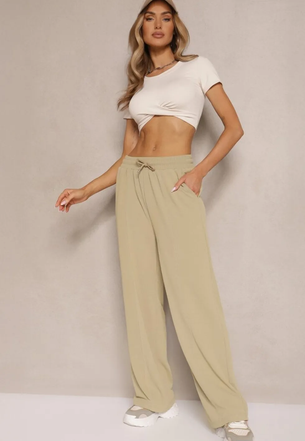 Jasnozielone Spodnie o Szerokim Kroju High Waist Ozdobione Sznurkiem Deyrisse