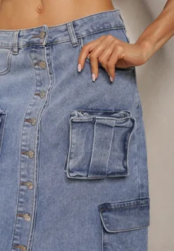 Niebieska Casualowa Jeansowa Spódnica High Waist Ozdobiona z Przodu Guzikami i Kieszeniami z Klapami Teriara