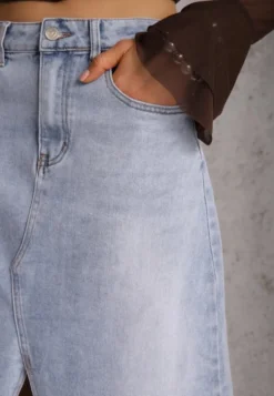 Niebieska Spódnica Jeansowa z Bawełną High Waist i Rozcięciem na Nogę Cinadessa