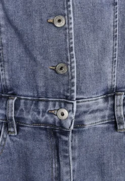 Niebieski Bawełniany Kombinezon Jeansowy z Dekoltem Halter i Kołnierzykiem Edaviann