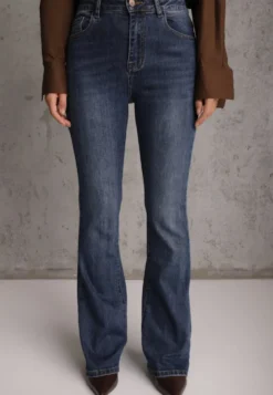 Niebieskie Jeansy Flare z Bawełną High Waist Ozdobione z Tyłu Klapami Penie