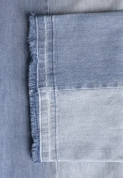 Niebieskie Jeansy High Waist Wide Leg w Dwóch Odcieniach Denimu Carilvienne