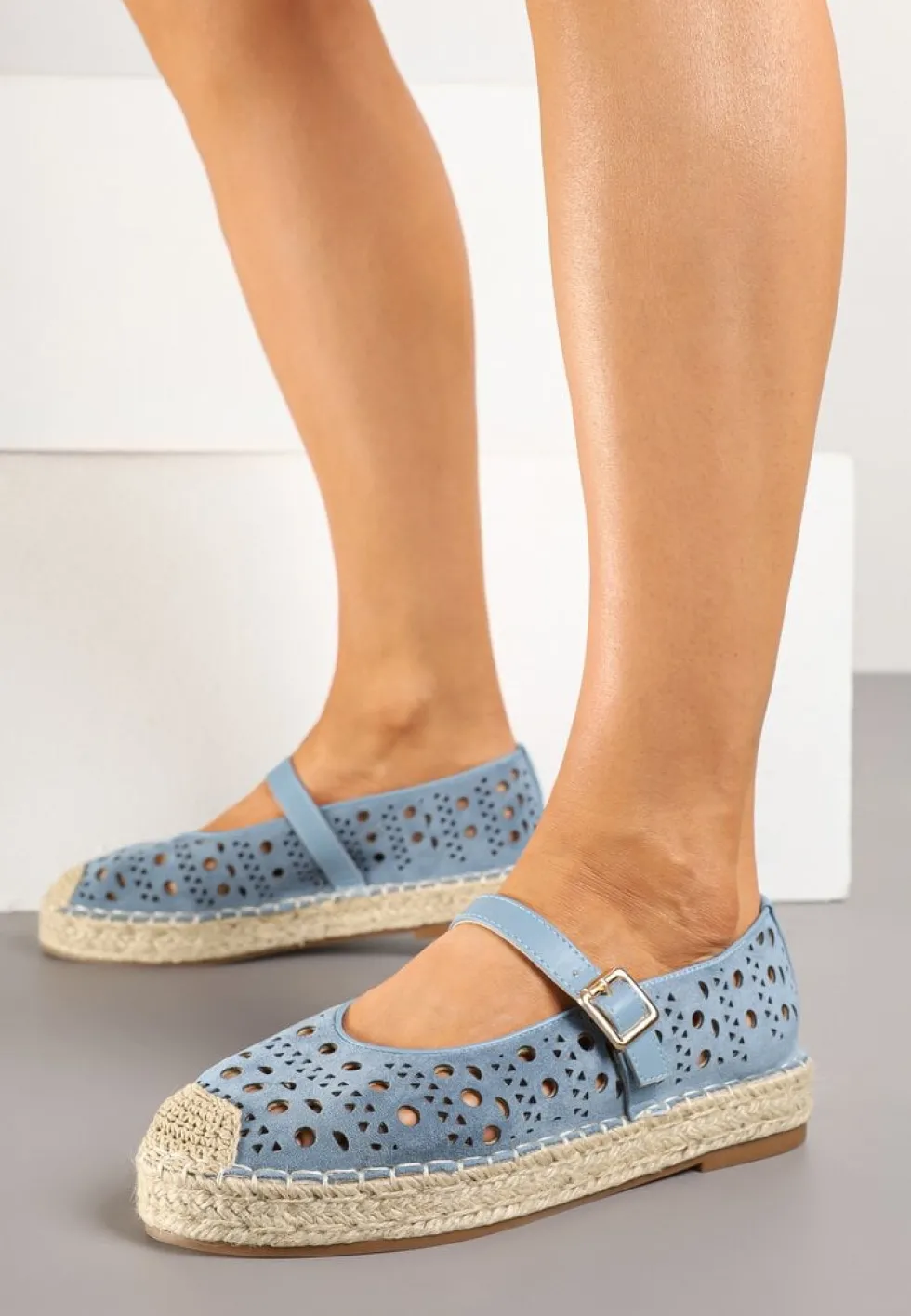 Niebieskie Płaskie Espadryle z Plecionką i Ażurową Cholewką Aralithra