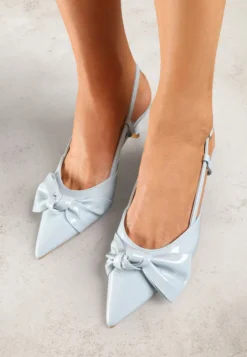 Niebieskie Sandały Lakierowane Vices na Kaczuszce Typu Slingback z Kokardą Kovenna