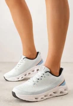 Niebieskie Siateczkowe Buty Sportowe na Podeszwie z Otworami Quilvia