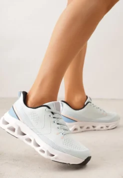 Niebieskie Siateczkowe Buty Sportowe na Podeszwie z Otworami Quilvia