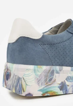 Niebieskie Skórzane Sneakersy na Plaformie w Pióra z Perforacją Tidessa