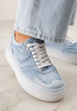 Niebieskie Sneakersy na Platformie z Denimu Nanore
